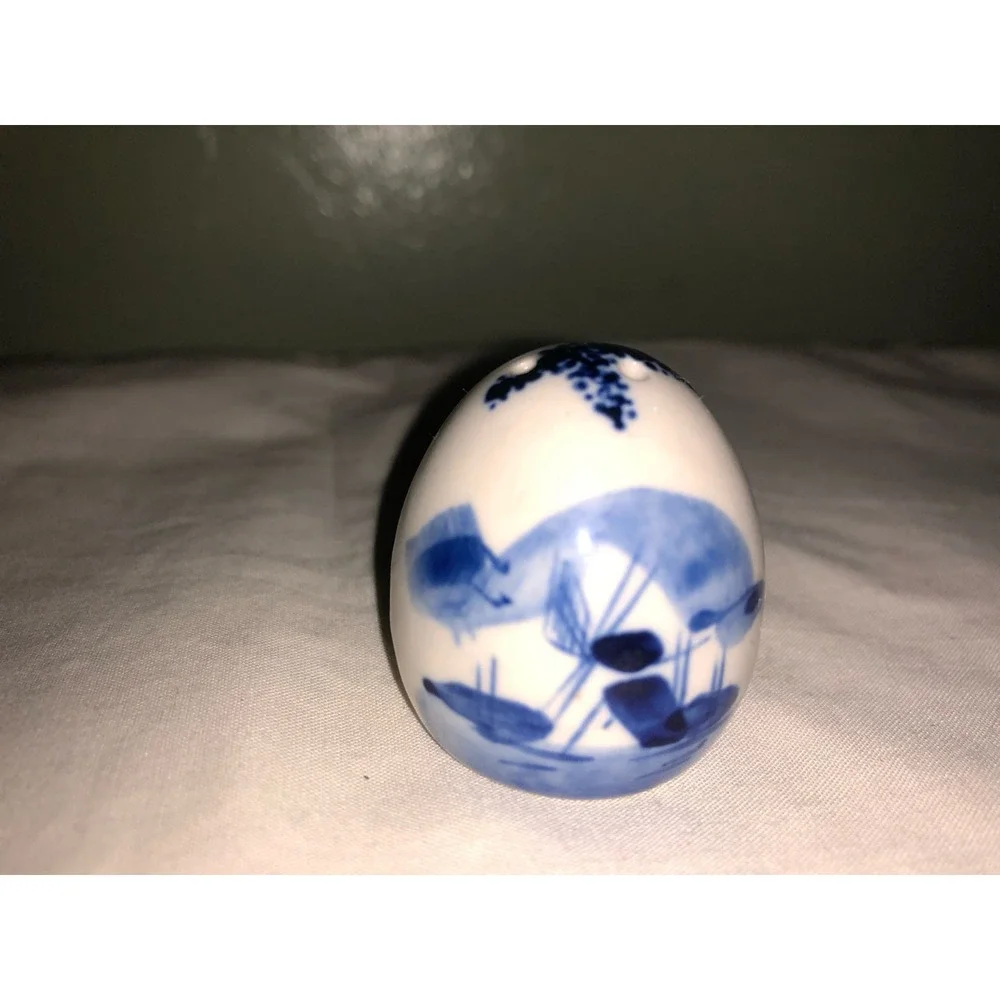 Delft Blue Ceramic Egg Salt and Pepper Shakers Windmill Floral Blue White 2in